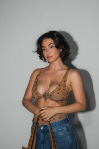 199_FLAUNT_AULII-1-683x1024-2