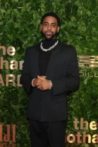 JJ20231127_JJEROME_GOTHAMAWARDS_CAZ_03-600x900